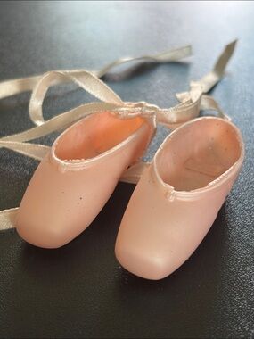 Vtg 1989 TYCO My Pretty Ballerina Doll Replacement Pink Rubber Shoes Ribbons
